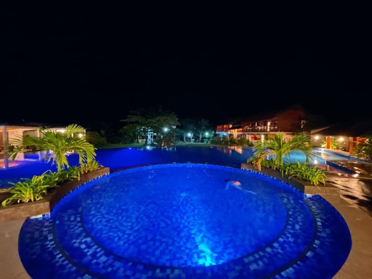 Vistapaloma Beach Resort Odiong Buitenkant foto