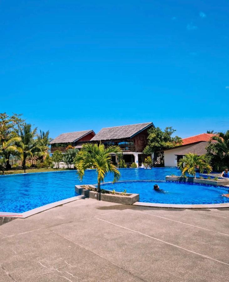 Vistapaloma Beach Resort Odiong Buitenkant foto